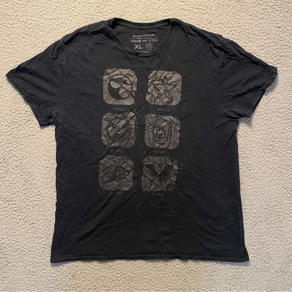 Loot Crate Black Mirror Netflix  Exclusive T-Shirt Black Graphic Tee Men’s XL